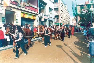 Multitudinaris Tres Tombs.