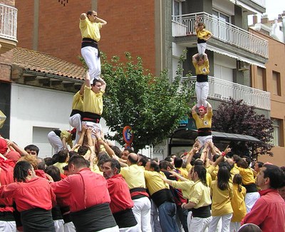 Els Vailets convoquen el segon concurs de dibuix de la samarreta de la colla .