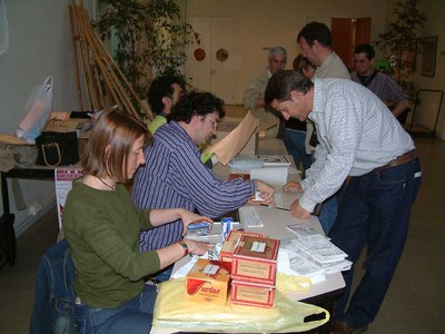 Prop de 300 persones participen a la caminada Ripollet-Montserrat.
