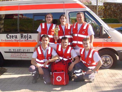 Els socorristes de Creu Roja guanyen la prova terrestre del concurs català de primers auxilis.