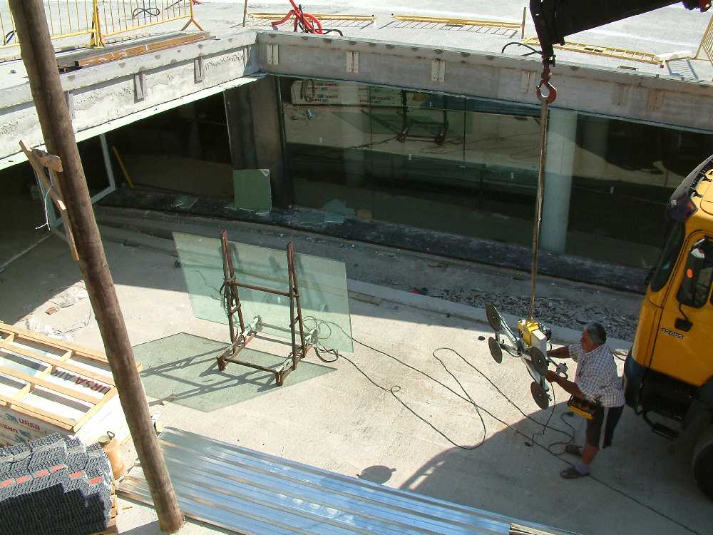 ripollet-economia-mercat-provisional-010806.JPG (2).JPG