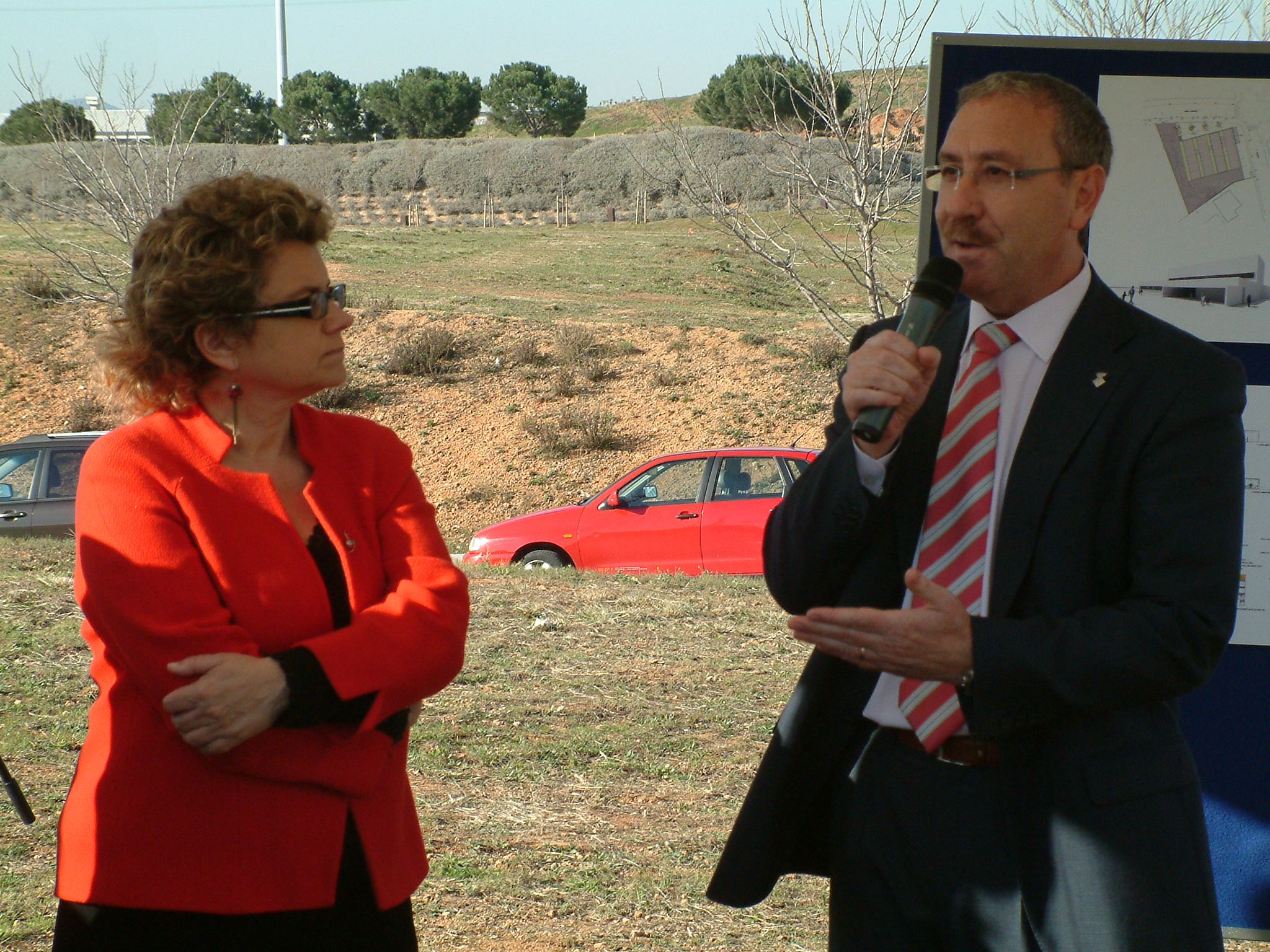 ripollet-sanitat-cap-pinetons-presentacio-consellera-geli (31).JPG