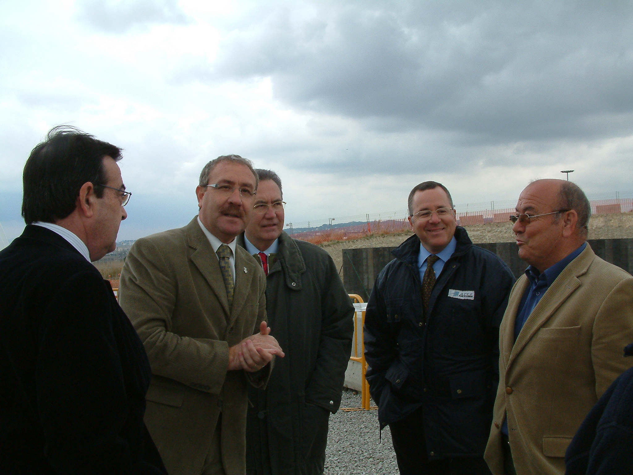 ripollet-urbanisme-diposit-pinetons-visita-270307 (10).JPG