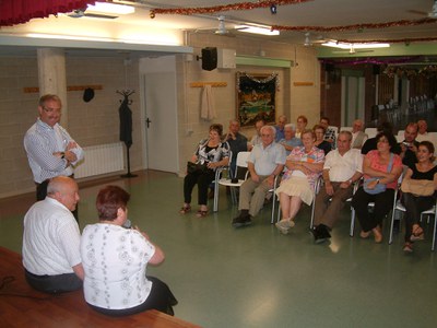 MUNICIPALS 2007: El PSC visita el Casal d'Avis amb les seves propostes electorals.