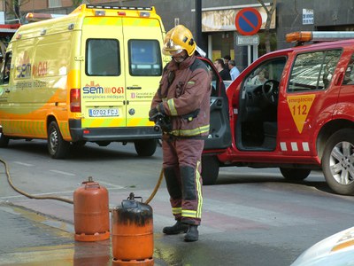 Incendi a la rambla de Sant Jordi, 93 de Ripollet.