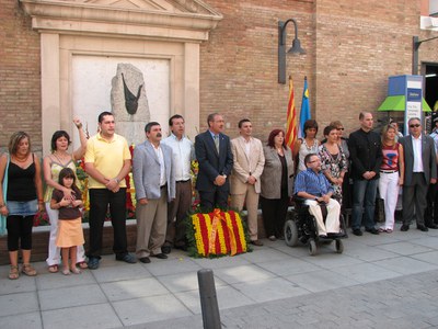 Participativa celebració de la Diada a la plaça de l'11 de setembre.