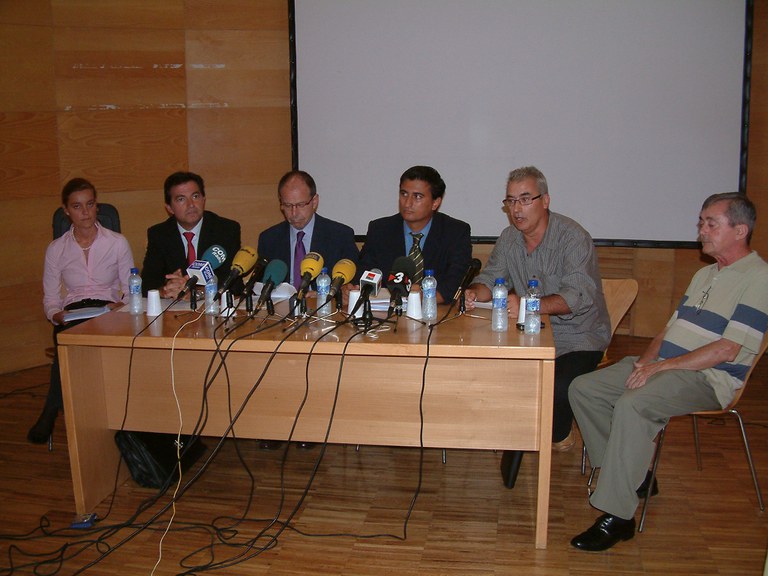 ripollet-societat-associacio-afectats-amiant-roda-de-premsa-130907 (2).JPG