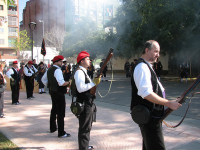 La colla de Trabucaires de Ripollet rep el bateig entre amics.