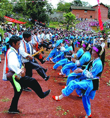 Joan Serrano i Josep Manel Requena exposen les seves fotos de Xina a Cerdanyola.