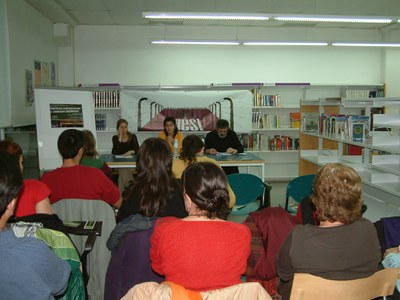 L'Associació Mai Més edita una guia didàctica sobre el CD-Rom 'Racisme i feiximes: Mai Mes!'.