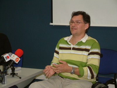 ripollet-solidaritat-creu-roja-discapacitats-xerrada-041207 (12).JPG