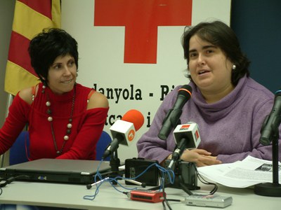 ripollet-solidaritat-creu-roja-discapacitats-xerrada-041207 (18).JPG