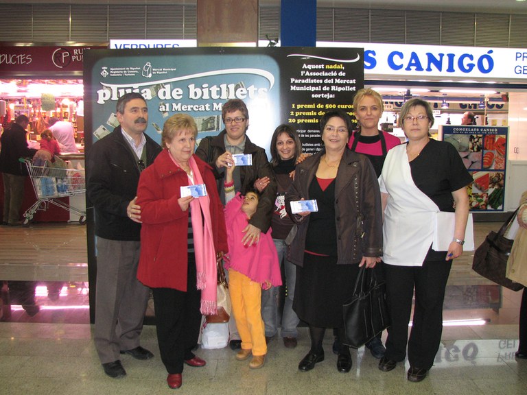 ripollet-economia-sorteig-mercat-web-120108%20(4).jpg