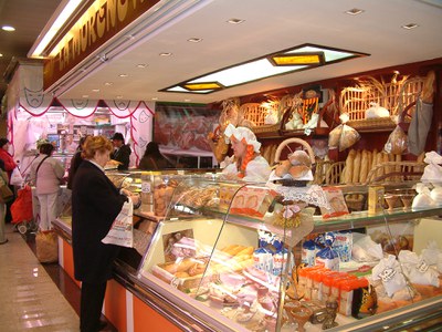 El Mercat Municipal retrocedeix en el temps aquest carnaval.
