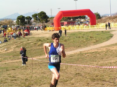 Vilaplana i Acero, del RUA, campions de Catalunya de 1.500m a pista coberta.