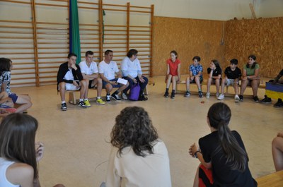 Alumnes d'11 i 12 anys de l'IE El Martinet recapten més de 900 euros per a l'ONG Kids Ucrania.