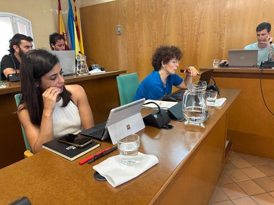 Fotografia dels regidors de Decidim al darrer Ple Municipal.