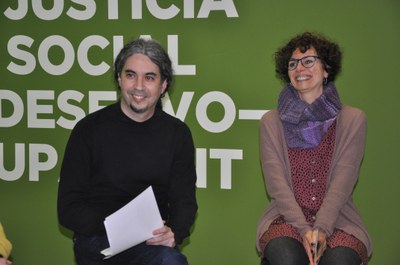 Osuna donant el relleu a Txell Caler com a alcaldable.