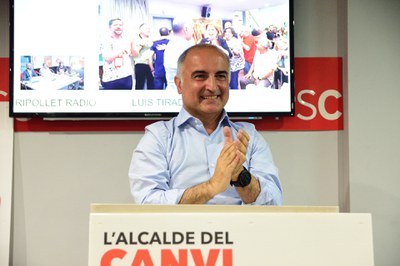 El PSC recupera l'alcaldia i Decidim diu que "treurà les urpes" des de l'oposició.