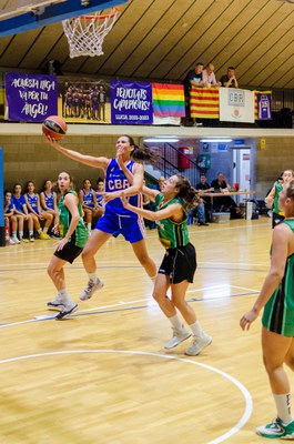 Imatge del partit del sènior femení contra el Vedruna Gràcia. Autor de la foto: Santi Bravo..