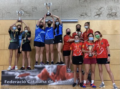L'equip femení del CTT Ripollet s'imposa en el Campionat de Catalunya per comarques. Fotos: Federació Catalana de Tennis Taula, CTT Ripollet i Ramón Argenté..