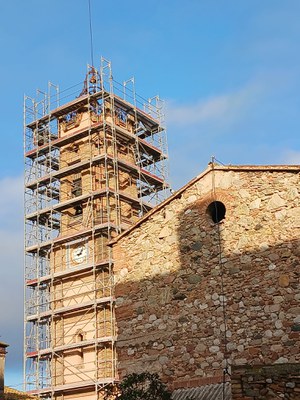Iniciades les obres de rehabilitació i conservació del campanar de l’església de Sant Esteve.