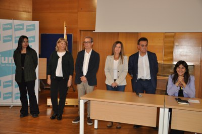 D'esquerra a dreta, Carla Andevert,  Marta Colomina, Josep Maria Vinyes, Maite Palomeque, Josep Maria Andevert i Laura Borràs..