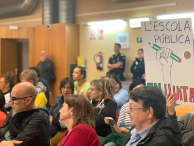 Audiència pública sobre la situació escolar.