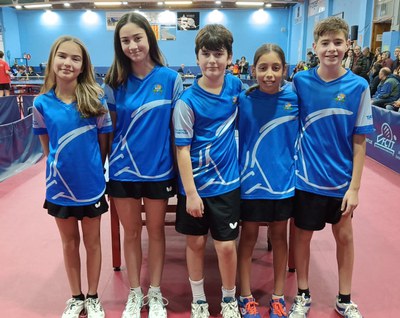 D'esquerra a dreta, Ainoa Caparrós, Ariadna Arnau, Ot Jane, Guillermo Pimentel i Pep Codolà, durant les prèvies disputades a Calella. Foto: CTT Ripollet..