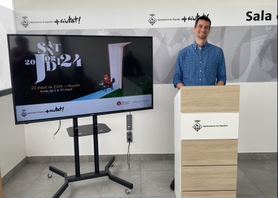 El regidor de Cultura, Roger Bayó, durant la roda de premsa de presentació dels actes de Sant Jordi 2024..