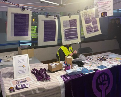 Condemna pública a una agressió LGTBI-fòbica patida al Punt lila de Carnaval.