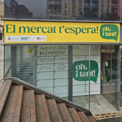 El Mercat Municipal ofereix la possibilitat de recollir la compra qualsevol dia  i hora amb els armaris refrigerats.