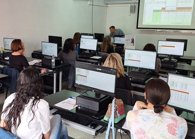 Més de 120 persones han fet itineraris formatius i cursos de competències digitals el darrer semestre.