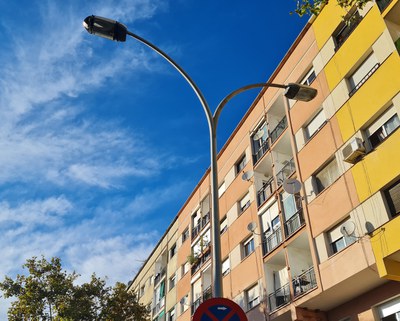 Comencen les obres de millora de l’enllumenat públic a Ripollet.