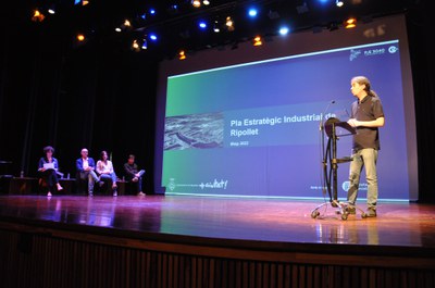 Ripollet presenta el pla estratègic per revitalitzar el seu teixit industrial.