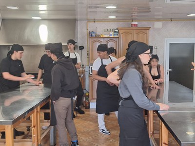 Tastet d’Oficis continua acompanyant joves a reprendre els estudis.