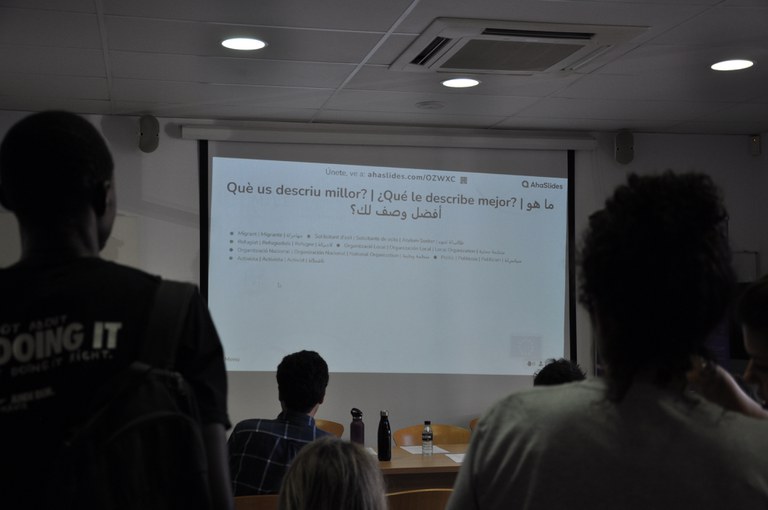 Les problemàtiques i necessitats de les persones migrades acostumen a ser les mateixes, malgrat les diferències de nacionalitat o cultura. DSC_0013.JPG