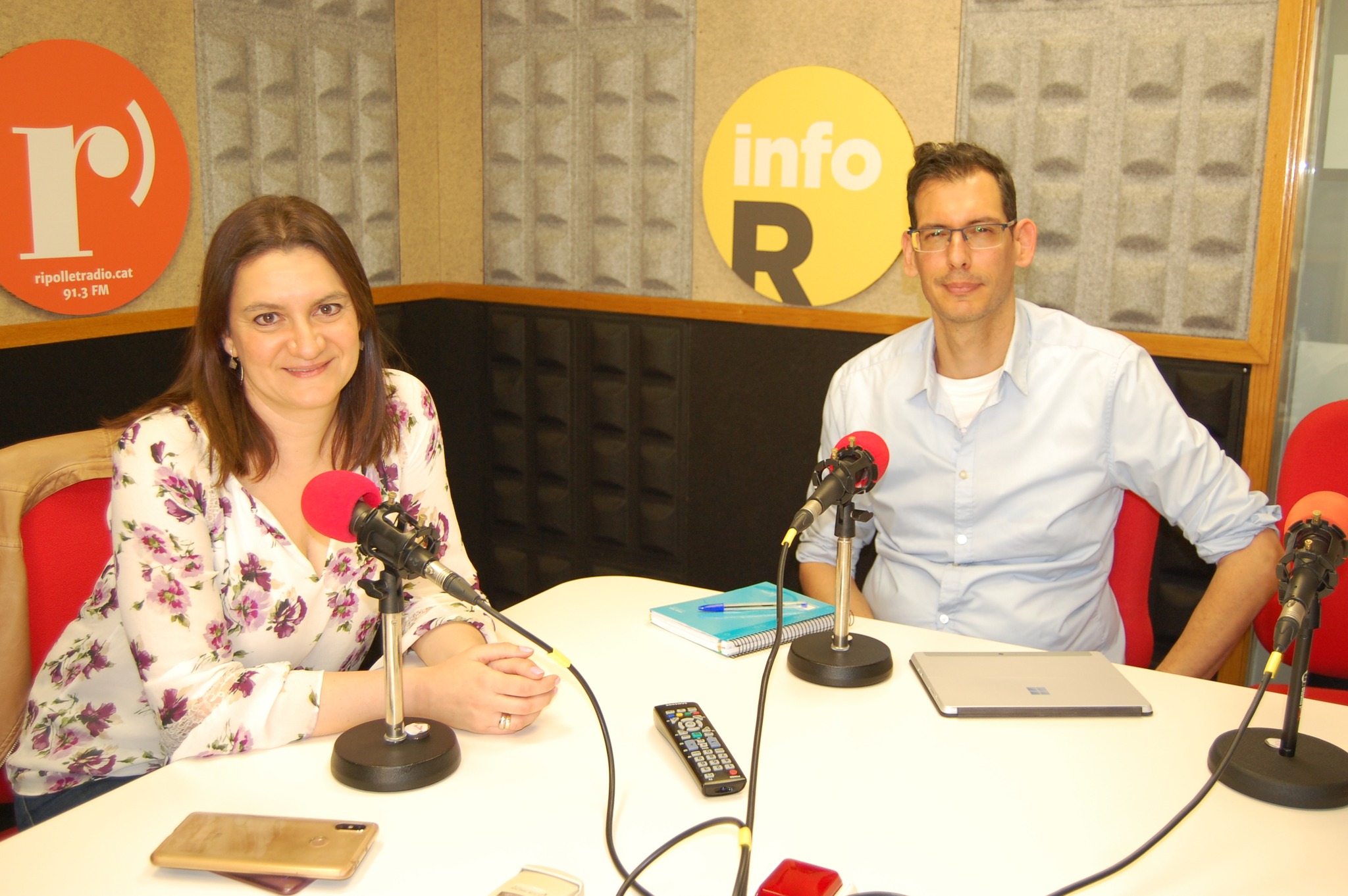 entrevista ripollet radio.jpg