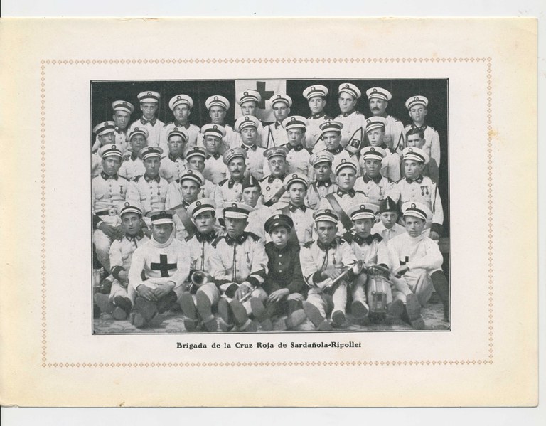 Fotografia antiga de la secció local de la Creu Roja. ripollet-cul-Creu-Roja-Centenari-exposicio-071021-1.jpg