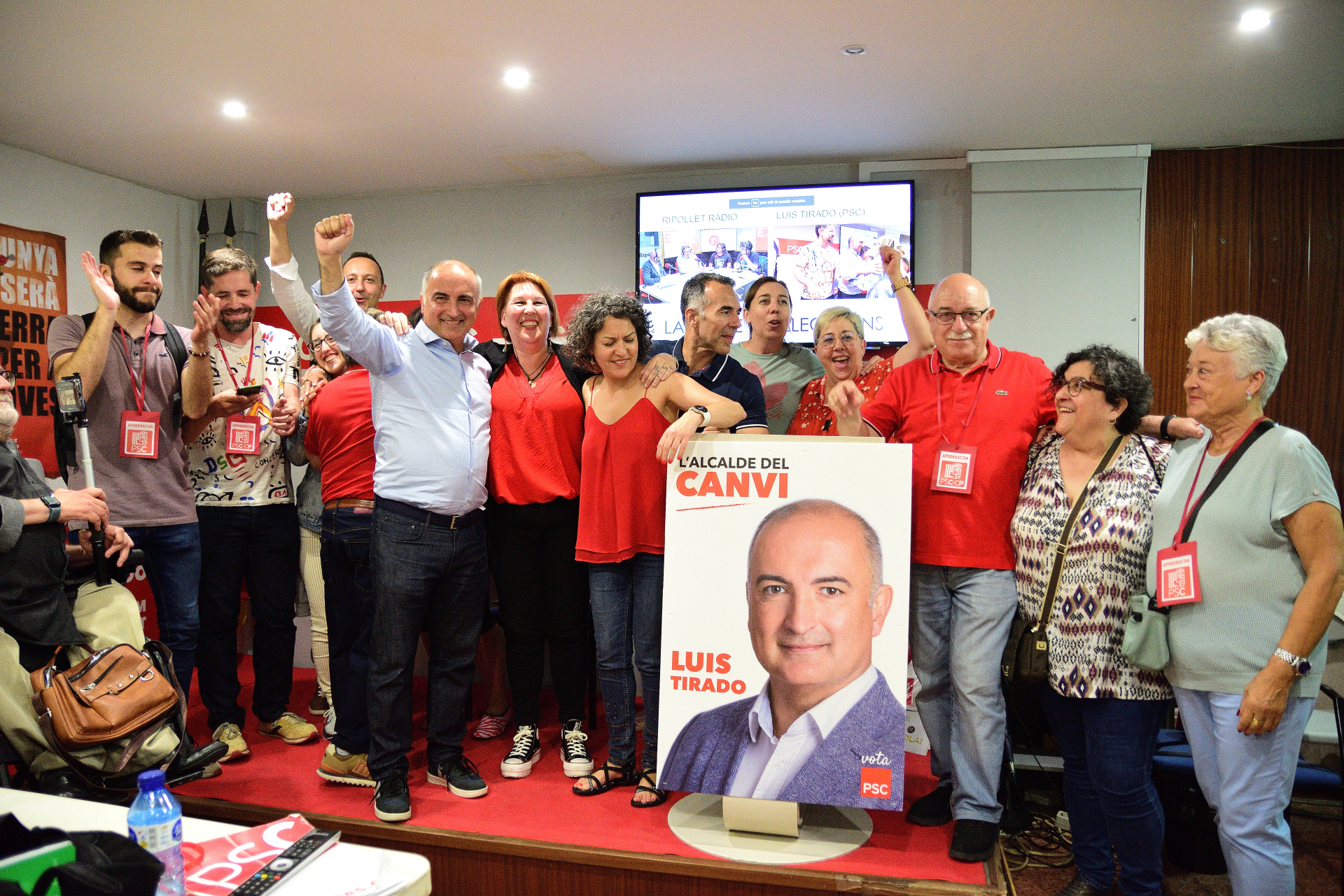 ripollet-pol-muncipals-psc-revista-tirado-guanyador-anna-puertas-revista-ripollet-280523-2.JPG